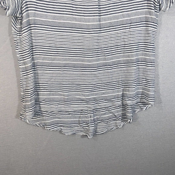 Torrid Top Womens 2 Gray White Striped Cap Sleeve V Neck Stretch Casual Buttons - Picture 13 of 14